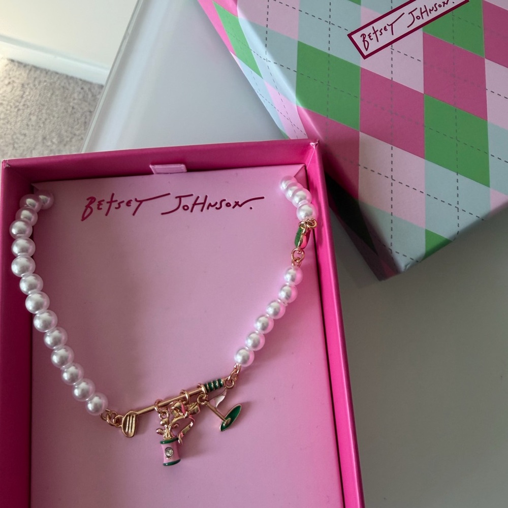 Betsey Johnson golf pearl Charm necklace